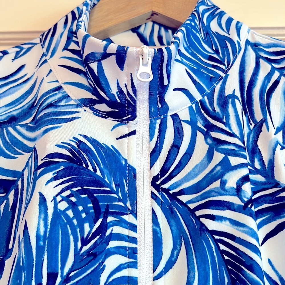 Tommy Bahama golf / tennis zip -up jacket in blue and white, size M